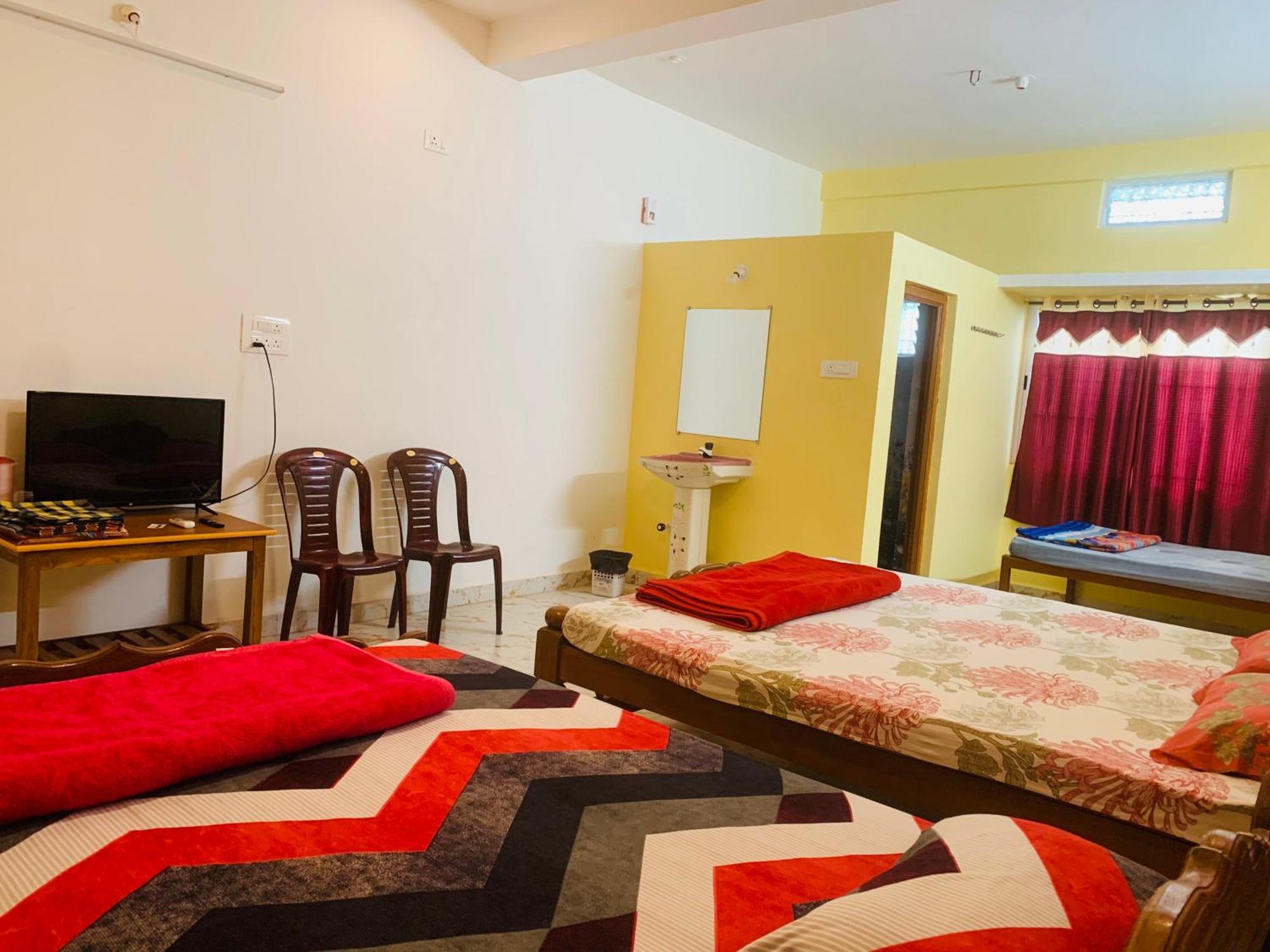 Dandeli Crocodile Valley Homestay Exteriör bild