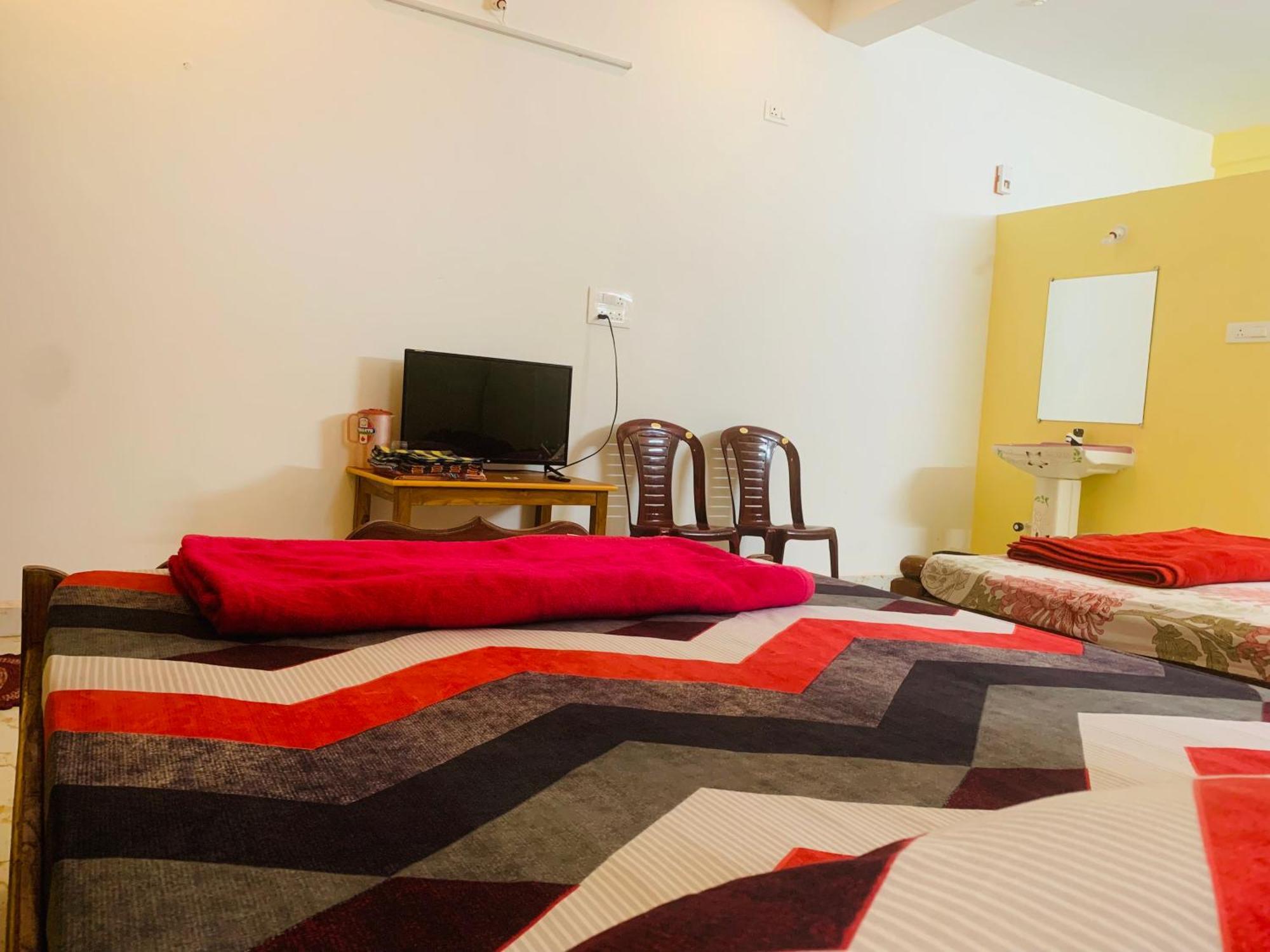 Dandeli Crocodile Valley Homestay Exteriör bild