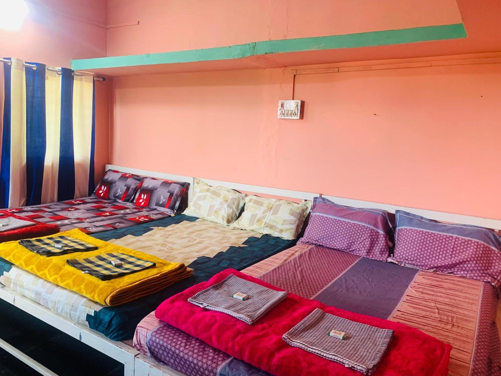 Dandeli Crocodile Valley Homestay Exteriör bild