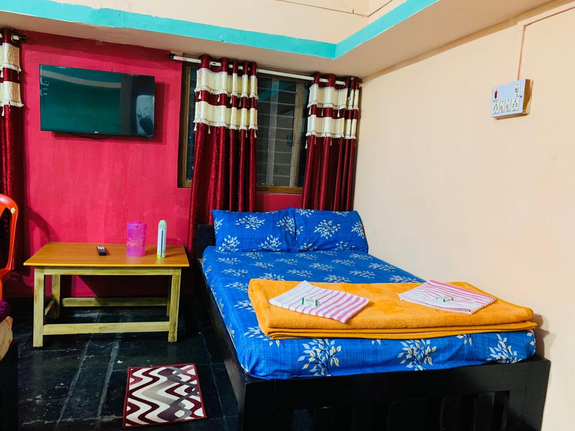 Dandeli Crocodile Valley Homestay Exteriör bild